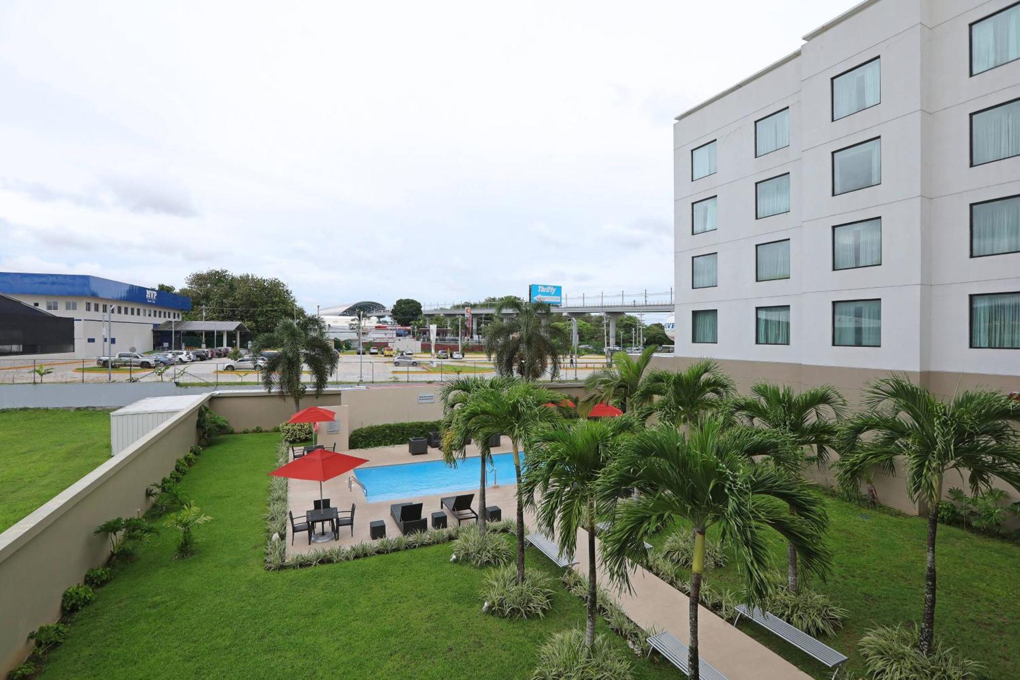 Courtyard By Marriott Panama Metromall Tocumen Ngoại thất bức ảnh